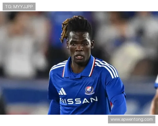 克劳德足球明星的传奇之路与辉煌成就探秘 克劳德足球明星的传奇之路与辉煌成就探秘